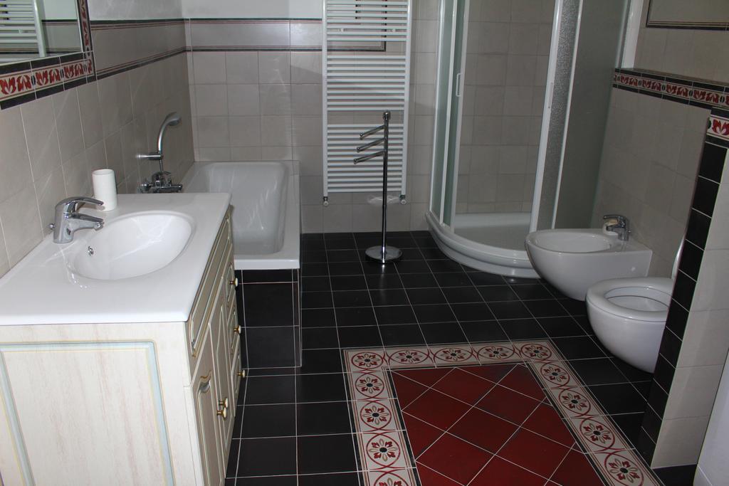 Montegrazie Apartment インペリア エクステリア 写真